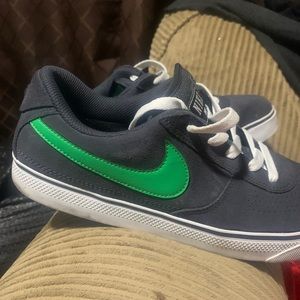 Nike low sneakers